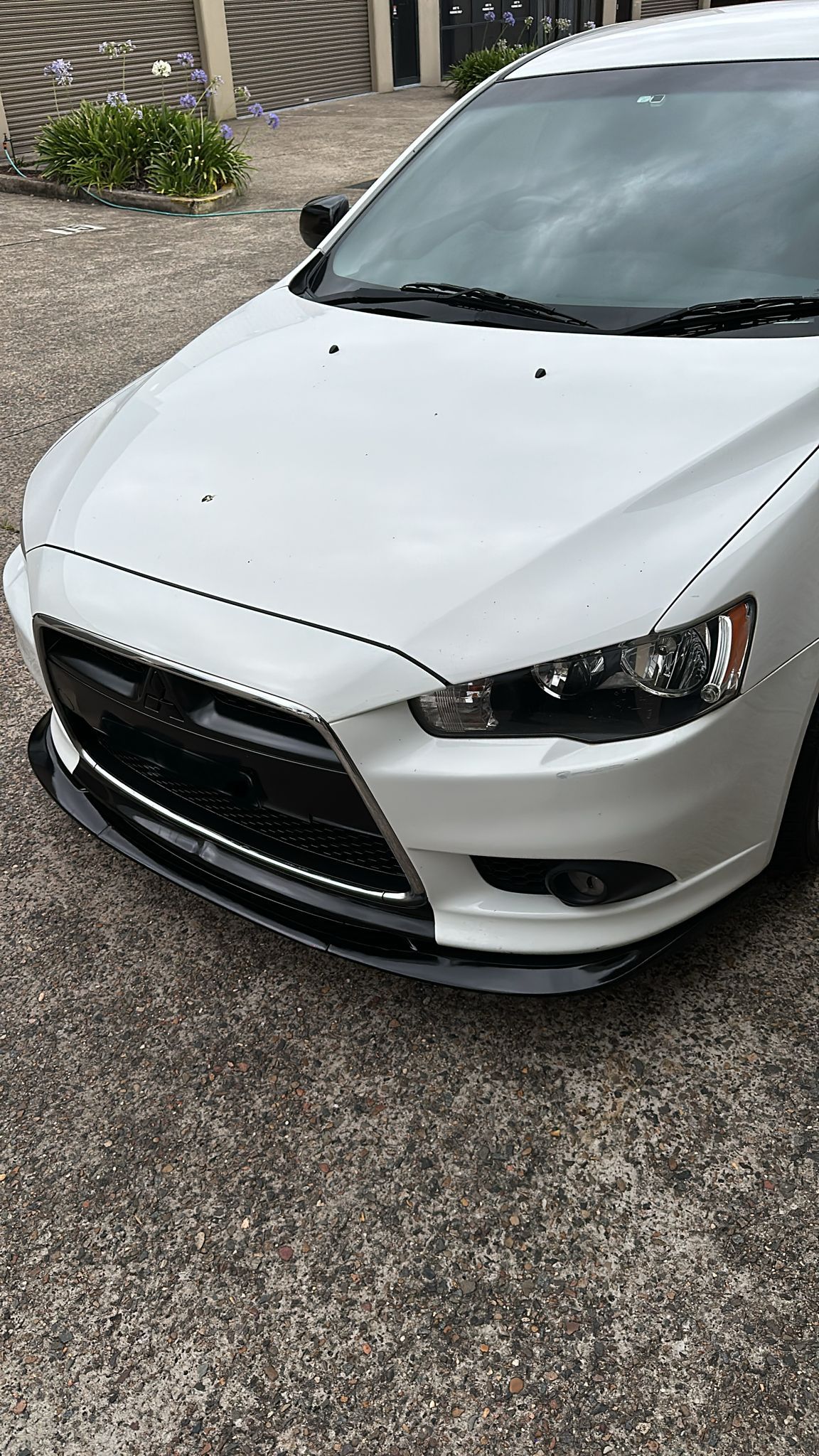 Mitsubishi Lancer GRX front lip splitter