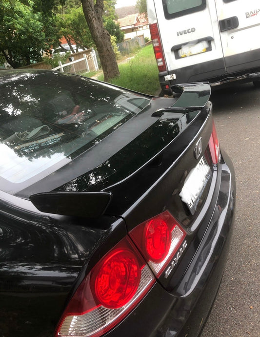 Eagle style sedan universal spoiler