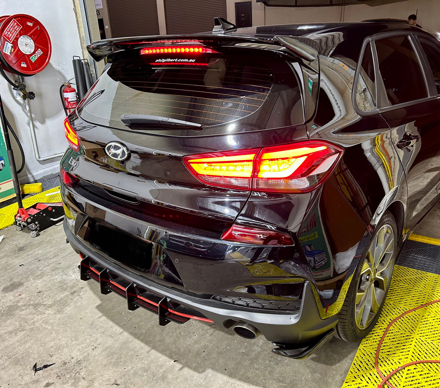 Hyundai i30 N lip splitter diffuser bodykit