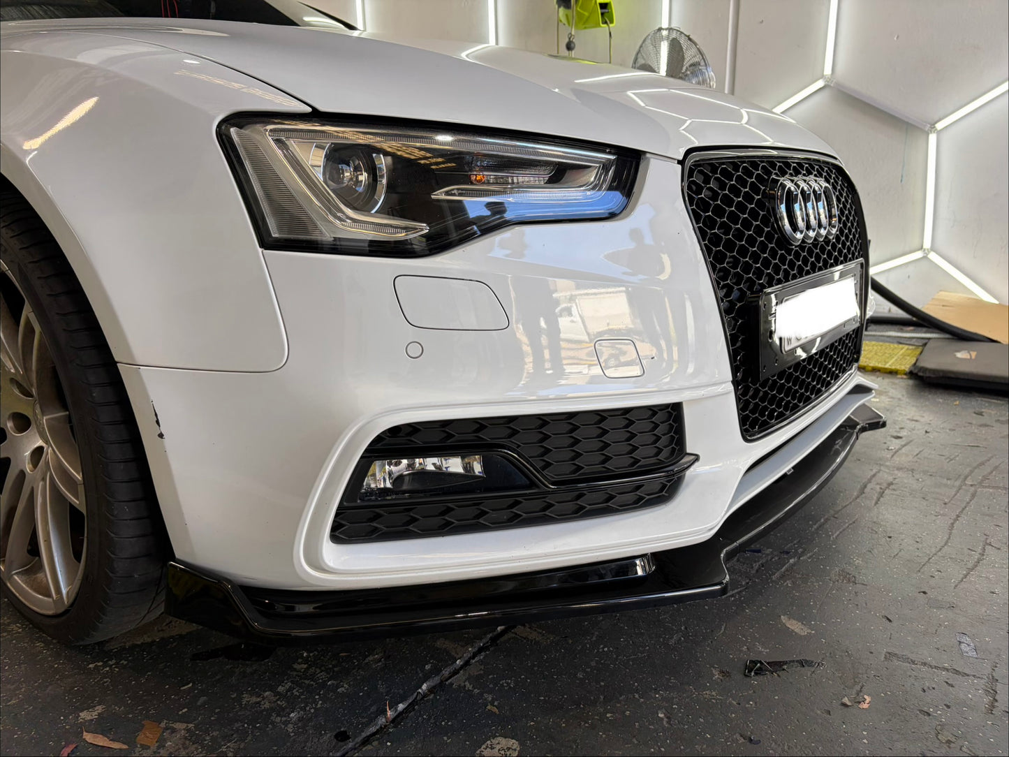 Audi A5 2012-2017 front bumper lip splitter