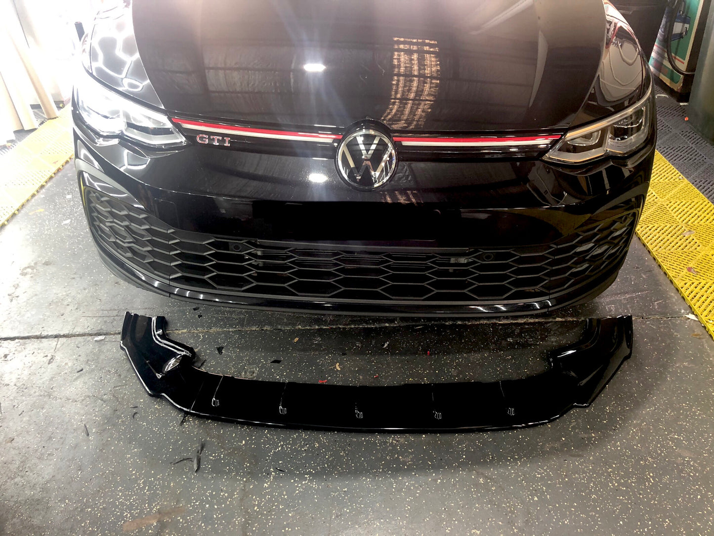 Volkswagen Golf MK8 GTI R Front lip splitter spoiler