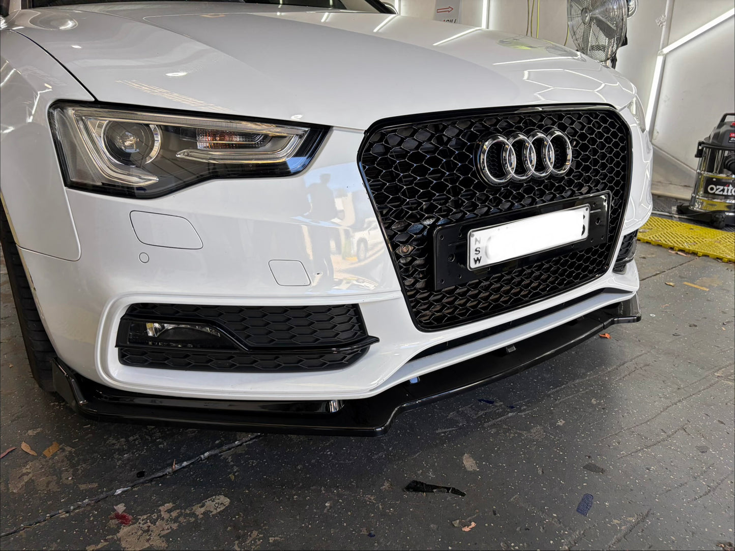 Audi A5 2012-2017 front bumper lip splitter
